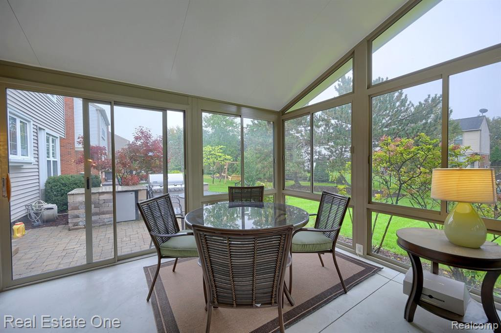 46533 POLO Drive, Canton, MI 48187 — Photo 14