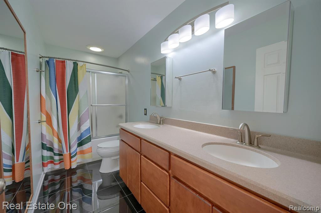 46533 POLO Drive, Canton, MI 48187 — Photo 25