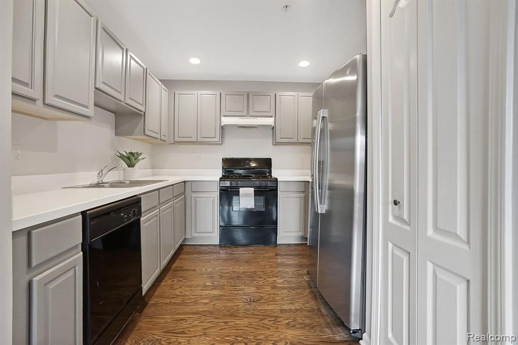 29238 GLEN OAKS Boulevard W, Farmington Hills, MI 48334 — Photo 11