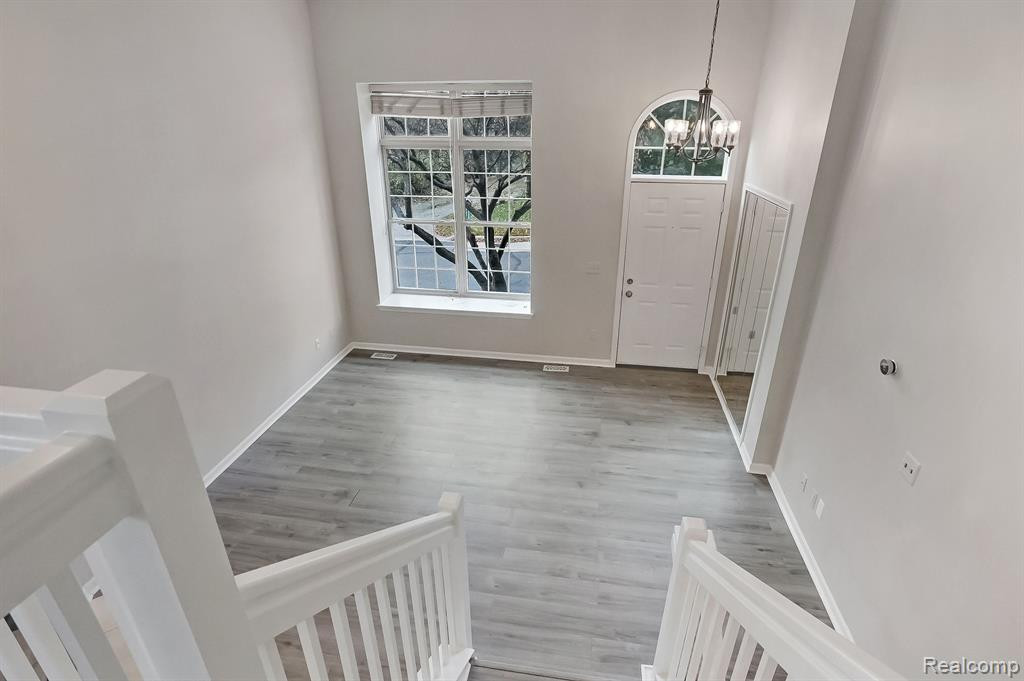 29238 GLEN OAKS Boulevard W, Farmington Hills, MI 48334 — Photo 18