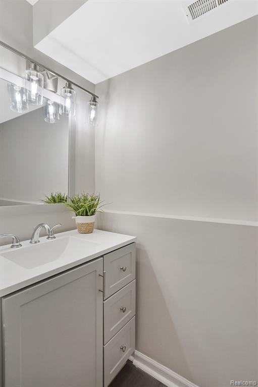 29238 GLEN OAKS Boulevard W, Farmington Hills, MI 48334 — Photo 22