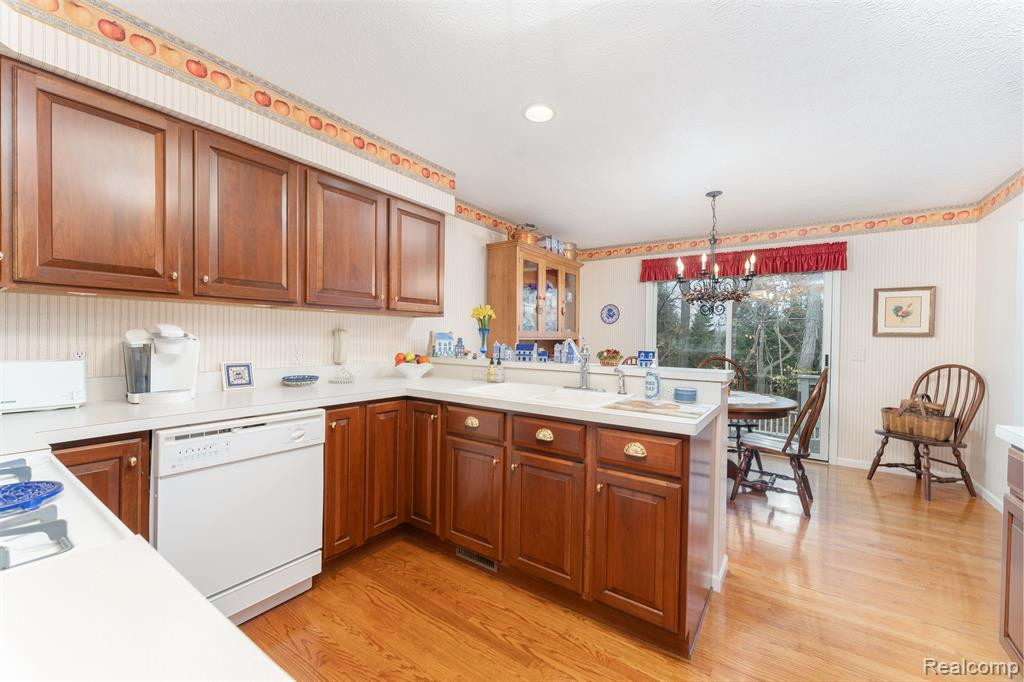 1456 COLONY Drive, Saline, MI 48176 — Photo 7
