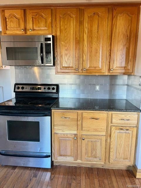 4903 BEDFORD Street, Dearborn Heights, MI 48125 — Photo 6