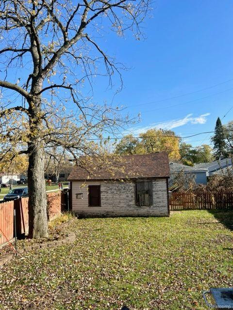 4903 BEDFORD Street, Dearborn Heights, MI 48125 — Photo 13