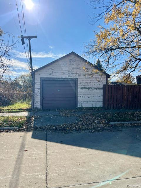 4903 BEDFORD Street, Dearborn Heights, MI 48125 — Photo 14