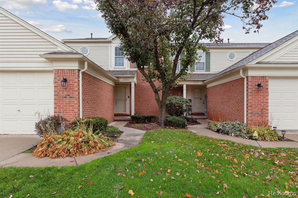 1721 CHRISTOPHER Drive, Canton, MI 48188 — Photo 3