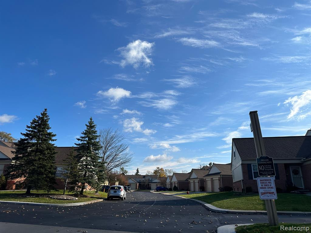 3072 VILLAGE Circle N, Ann Arbor, MI 48108 — Photo 3
