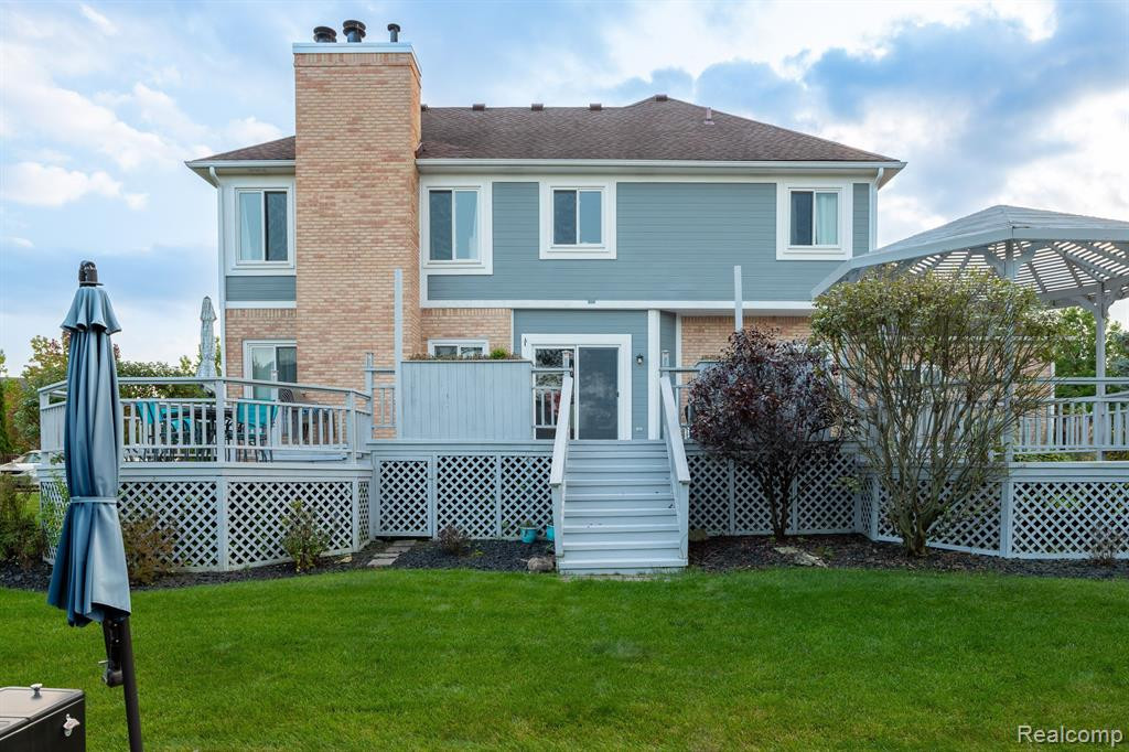 48252 CHESTERFIELD Drive S, Canton, MI 48187 — Photo 12