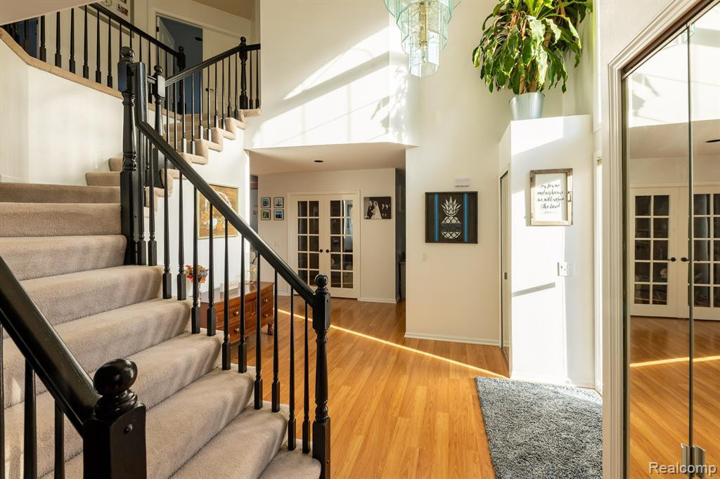 48252 CHESTERFIELD Drive S, Canton, MI 48187 — Photo 26