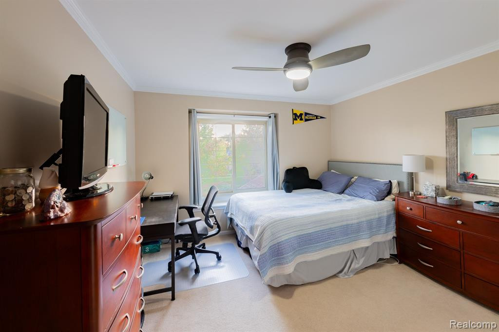 48252 CHESTERFIELD Drive S, Canton, MI 48187 — Photo 57