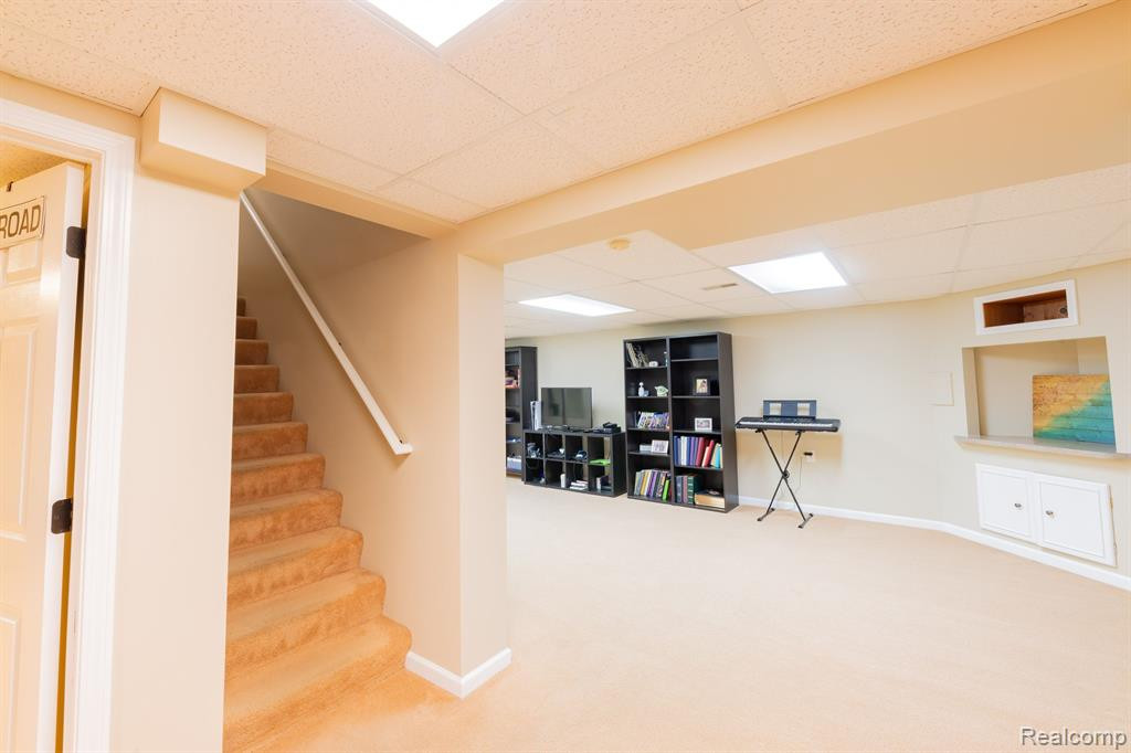 48252 CHESTERFIELD Drive S, Canton, MI 48187 — Photo 62