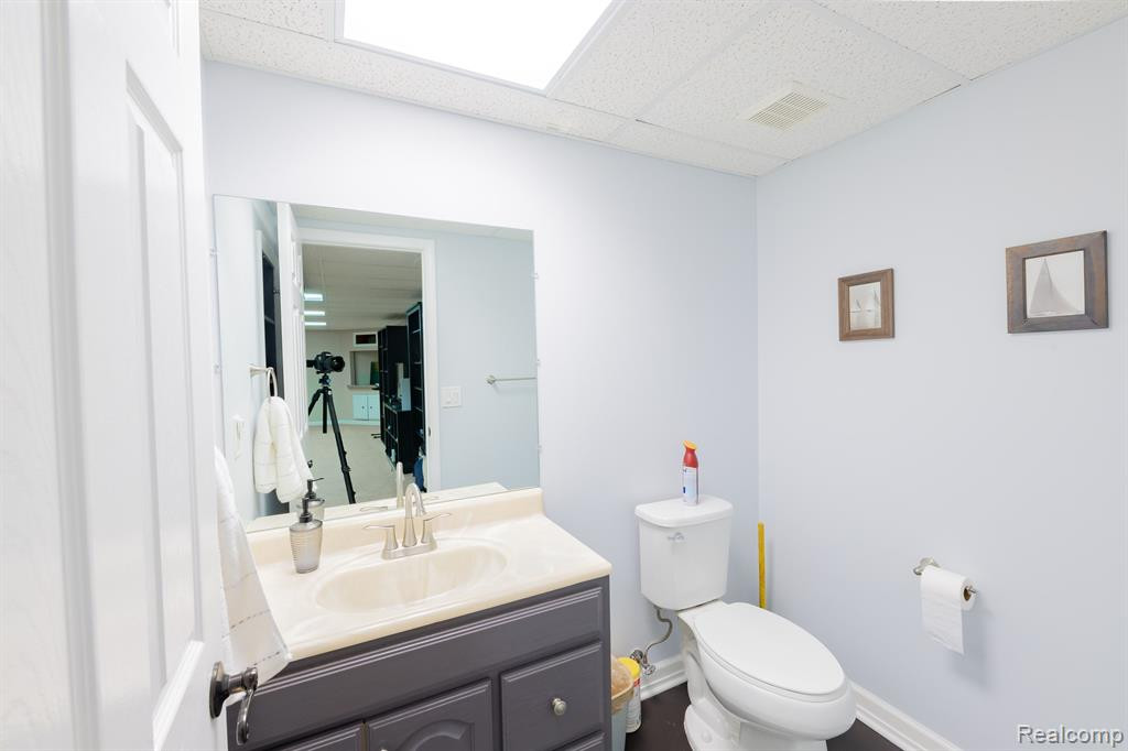 48252 CHESTERFIELD Drive S, Canton, MI 48187 — Photo 66
