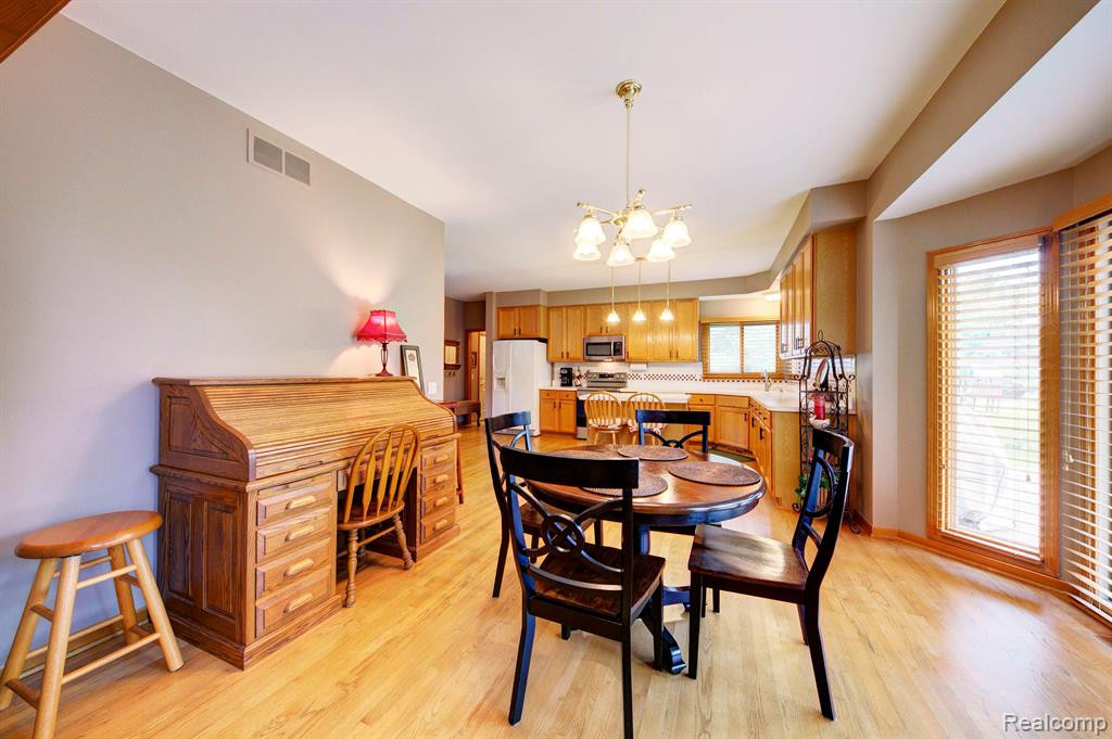 48684 Castleside Drive, Canton, MI 48187 — Photo 19