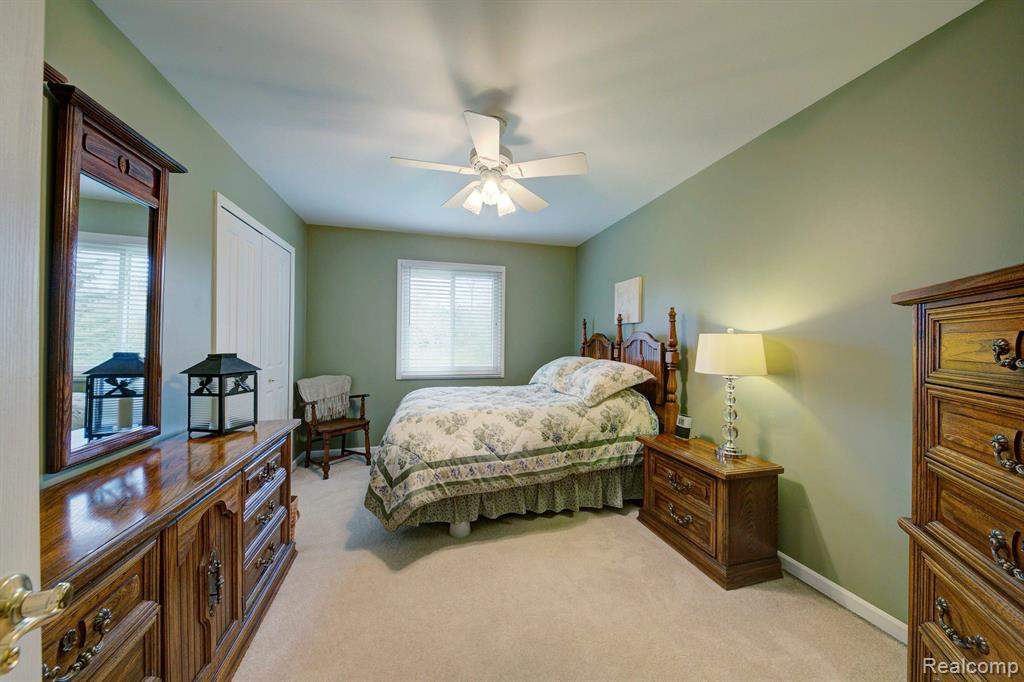 48684 Castleside Drive, Canton, MI 48187 — Photo 42
