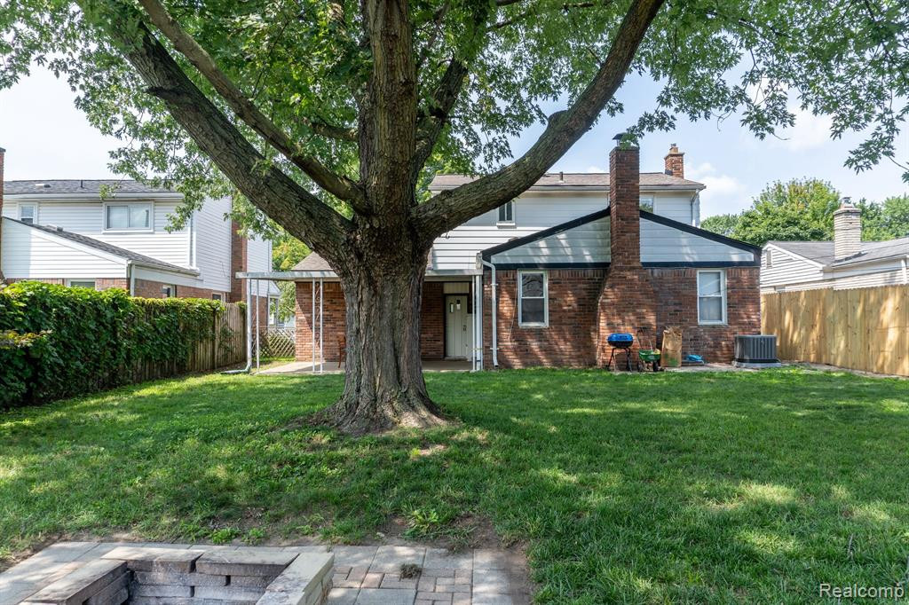 8648 HOLLY Drive, Canton, MI 48187 — Photo 27