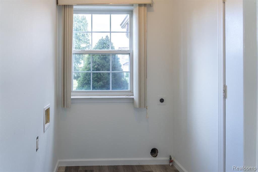 14614 WILDBROOK Drive, Van Buren, MI 48111 — Photo 15