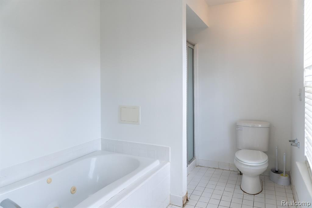 14614 WILDBROOK Drive, Van Buren, MI 48111 — Photo 28
