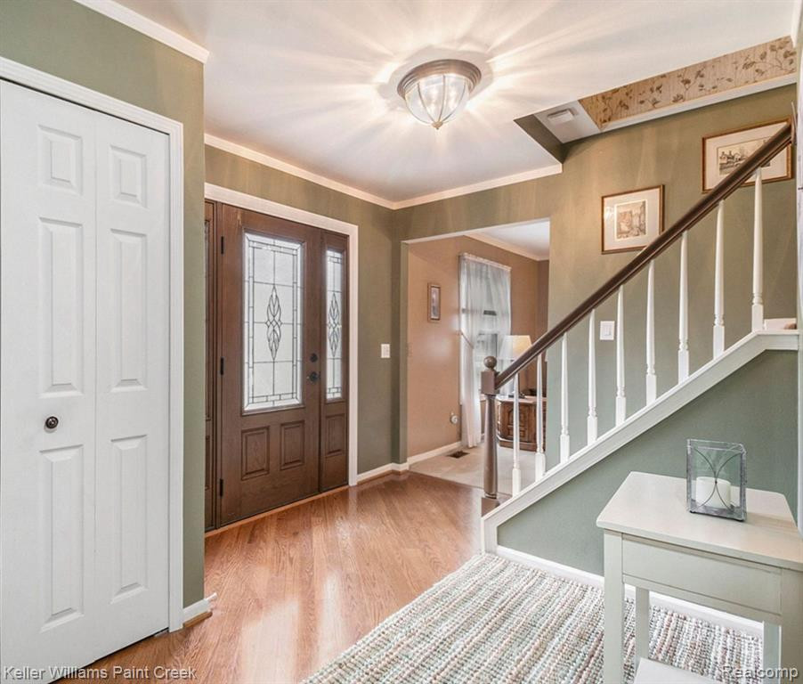 5725 Folkstone Drive, Troy, MI 48085 — Photo 2
