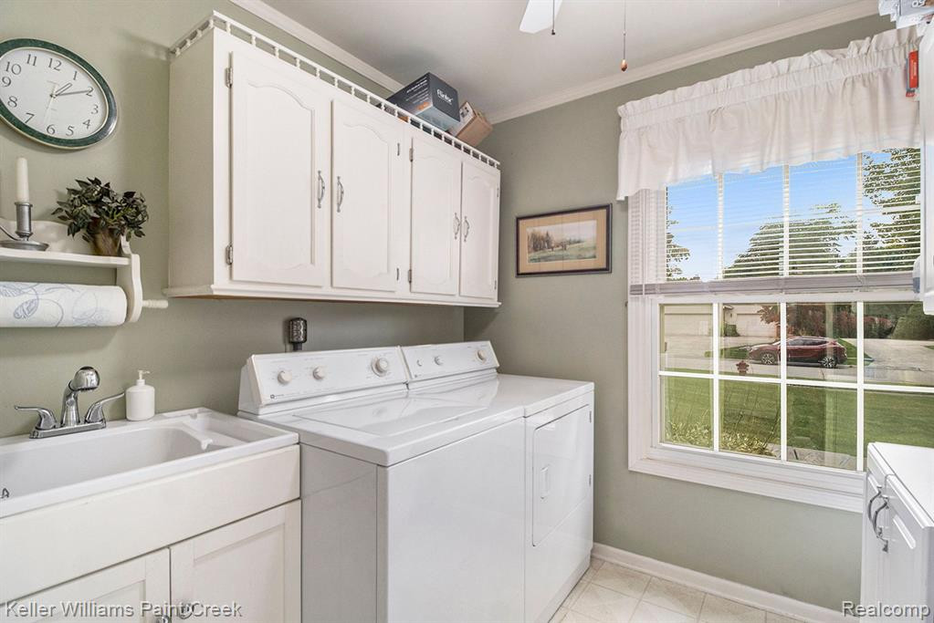 5725 Folkstone Drive, Troy, MI 48085 — Photo 8