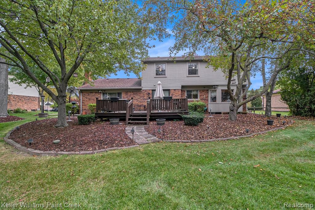 5725 Folkstone Drive, Troy, MI 48085 — Photo 22