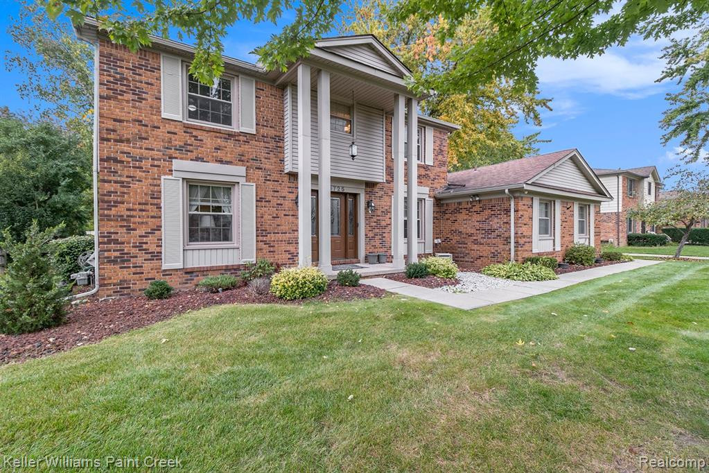 5725 Folkstone Drive, Troy, MI 48085 — Photo 23
