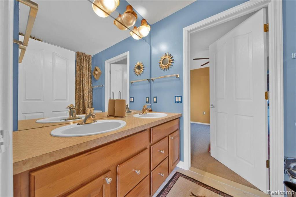 1180 CENTENNIAL Drive, Canton, MI 48187 — Photo 32