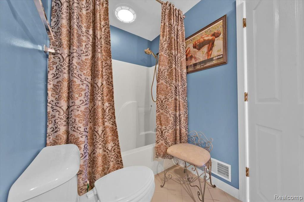 1180 CENTENNIAL Drive, Canton, MI 48187 — Photo 33