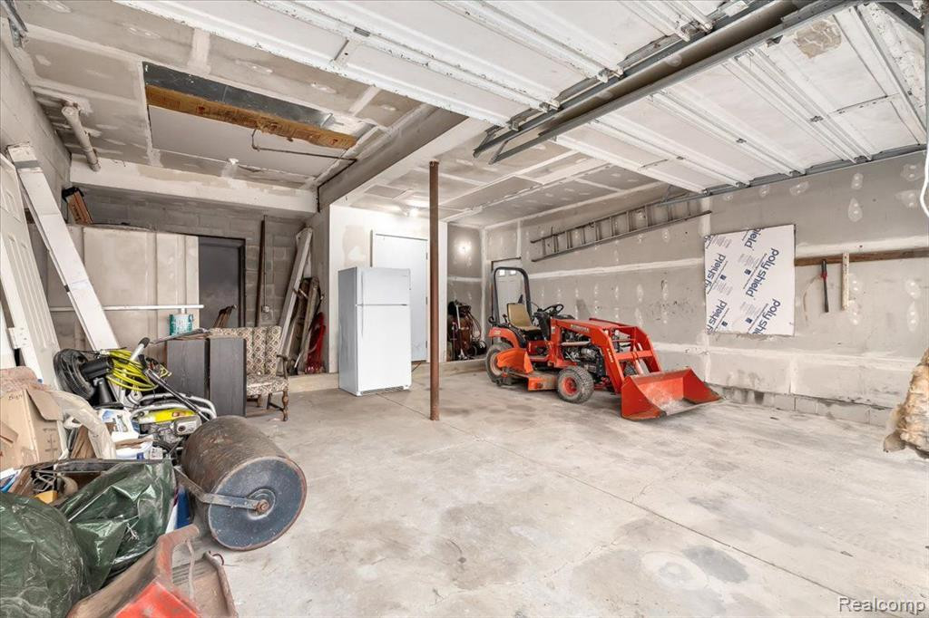 4853 N HERRINGTON Road, Webberville, MI 48892 — Photo 45