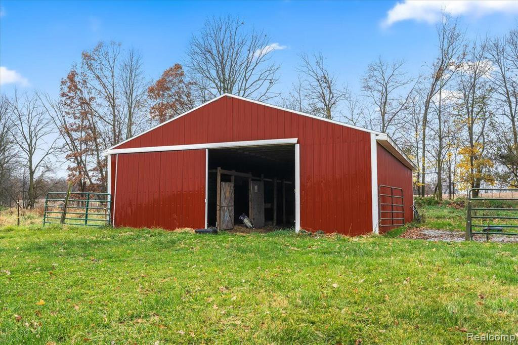 4853 N HERRINGTON Road, Webberville, MI 48892 — Photo 46