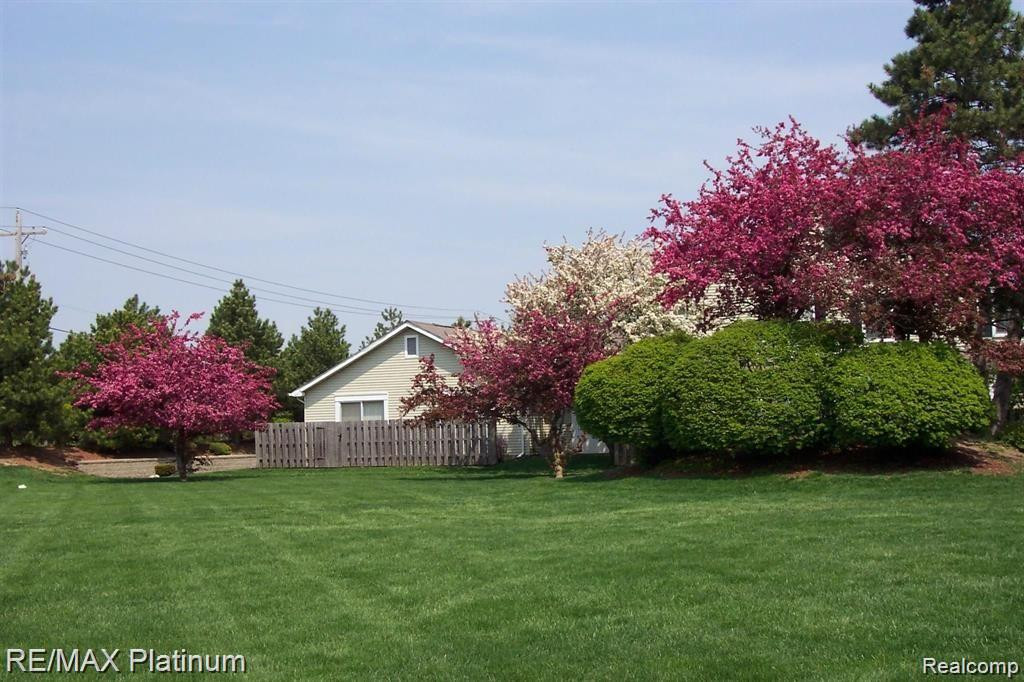 2906 ROUNDTREE Boulevard, Ypsilanti, MI 48197 — Photo 30