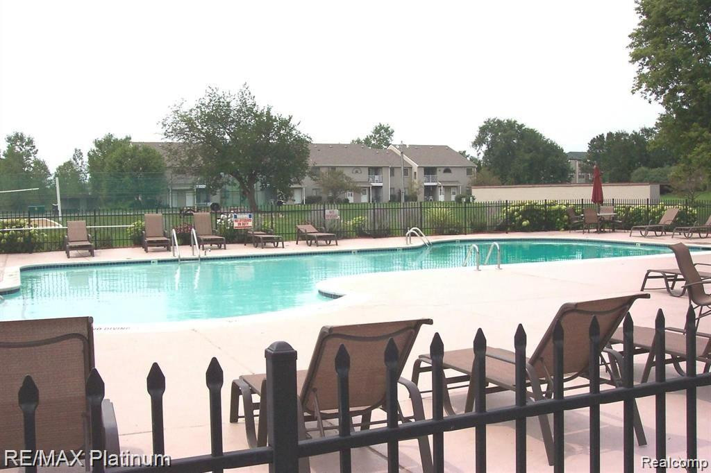 2906 ROUNDTREE Boulevard, Ypsilanti, MI 48197 — Photo 34