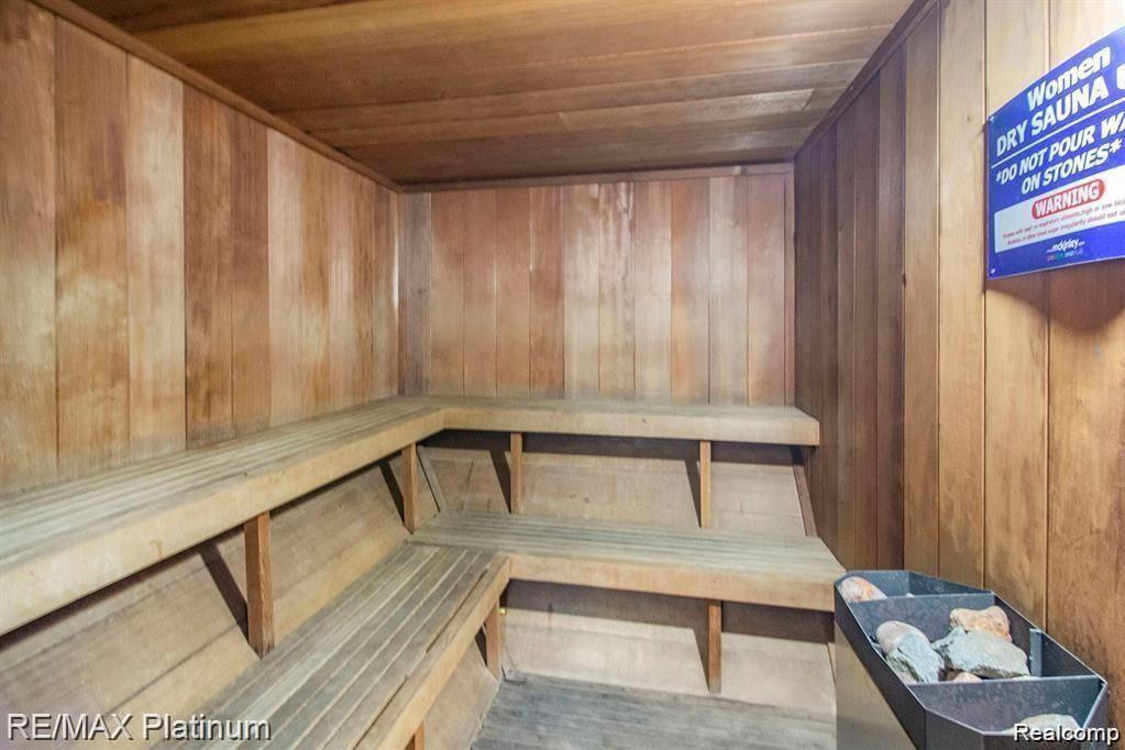 2906 ROUNDTREE Boulevard, Ypsilanti, MI 48197 — Photo 37