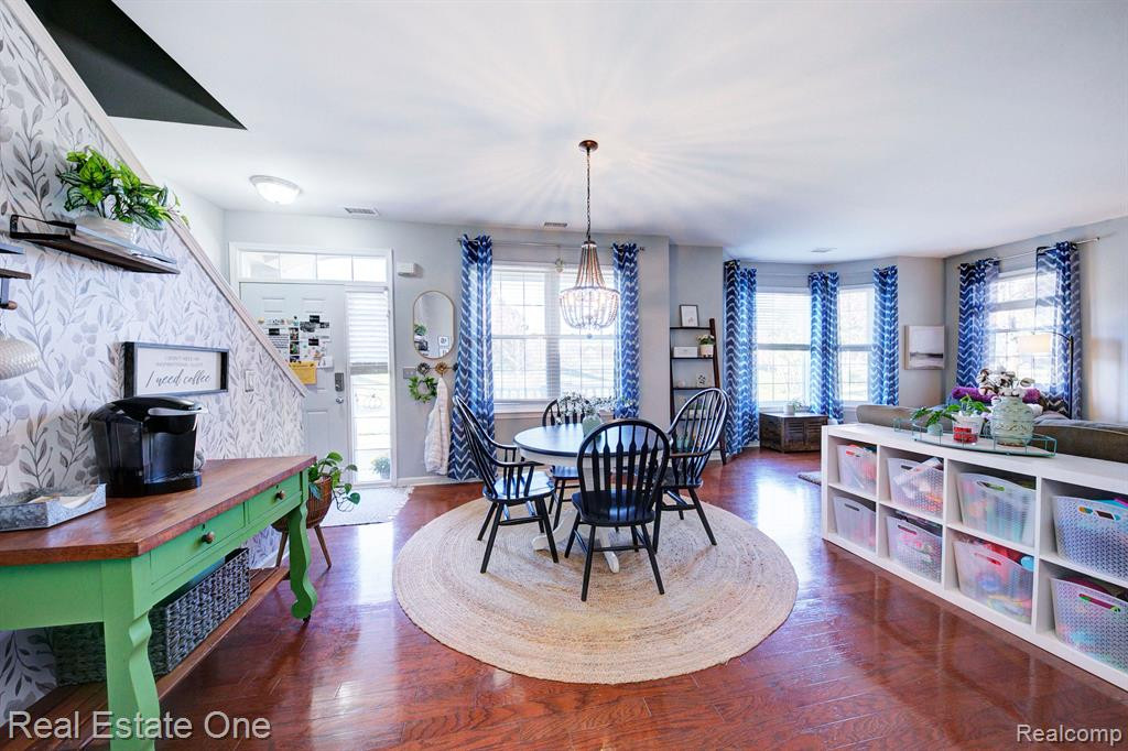 713 Abbington Court, Howell, MI 48843 — Photo 13
