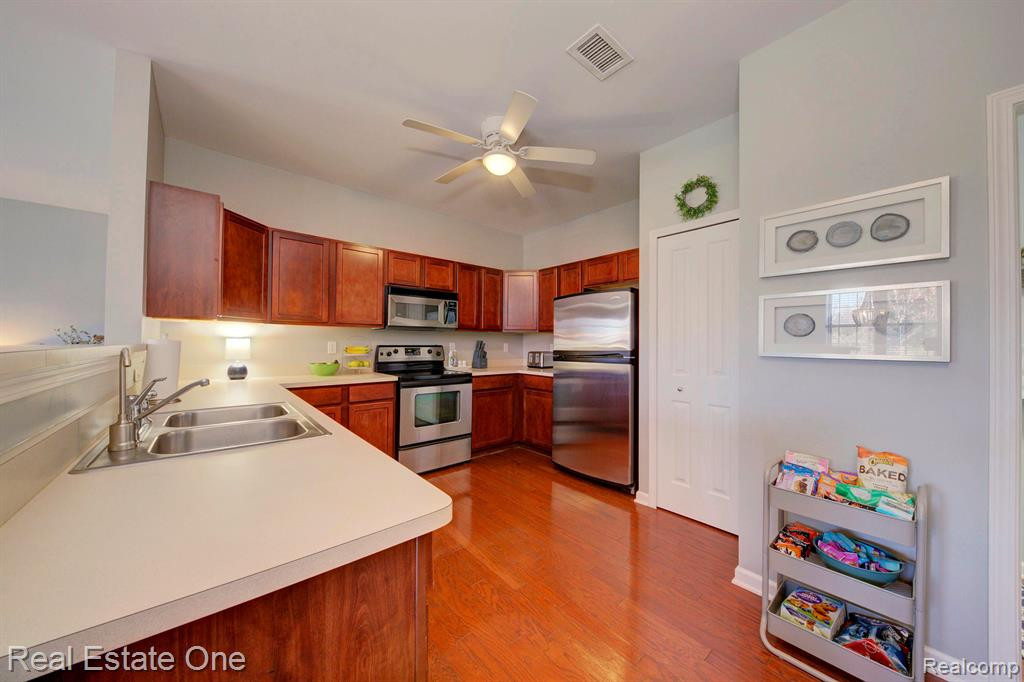 713 Abbington Court, Howell, MI 48843 — Photo 21