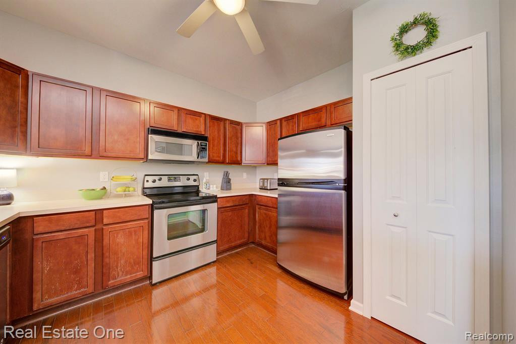 713 Abbington Court, Howell, MI 48843 — Photo 24