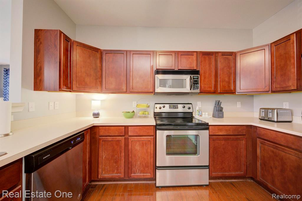 713 Abbington Court, Howell, MI 48843 — Photo 25
