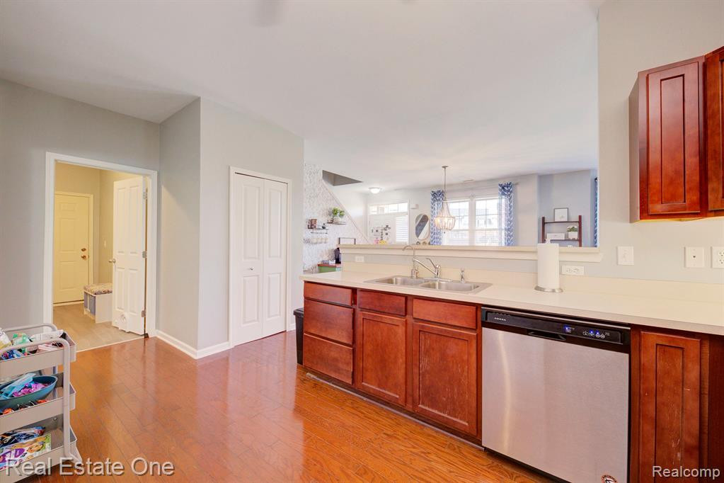 713 Abbington Court, Howell, MI 48843 — Photo 26