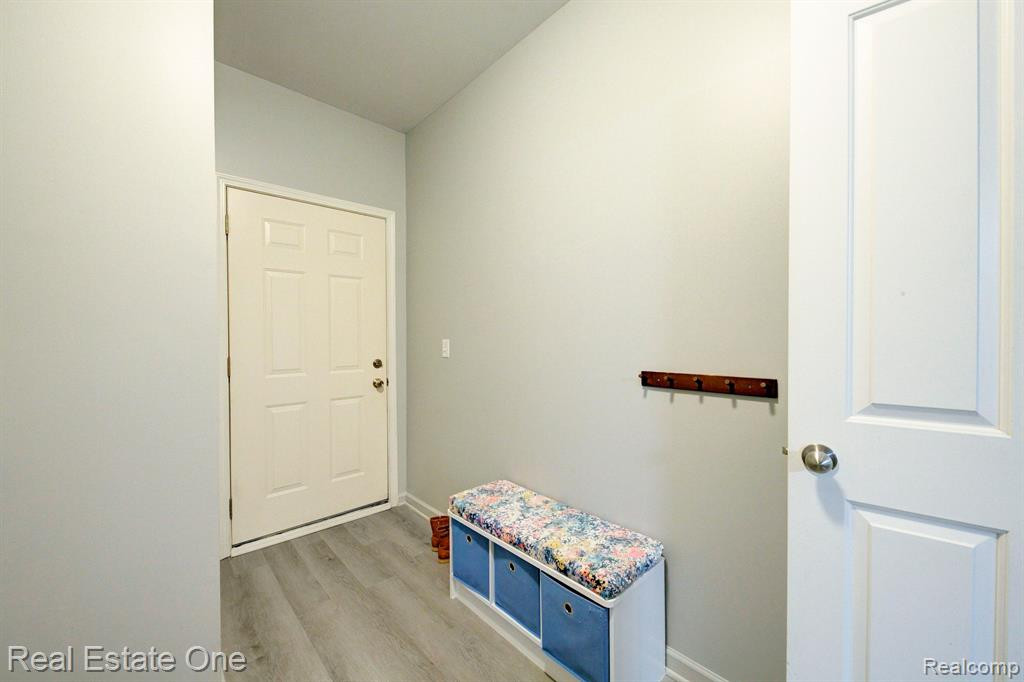 713 Abbington Court, Howell, MI 48843 — Photo 47