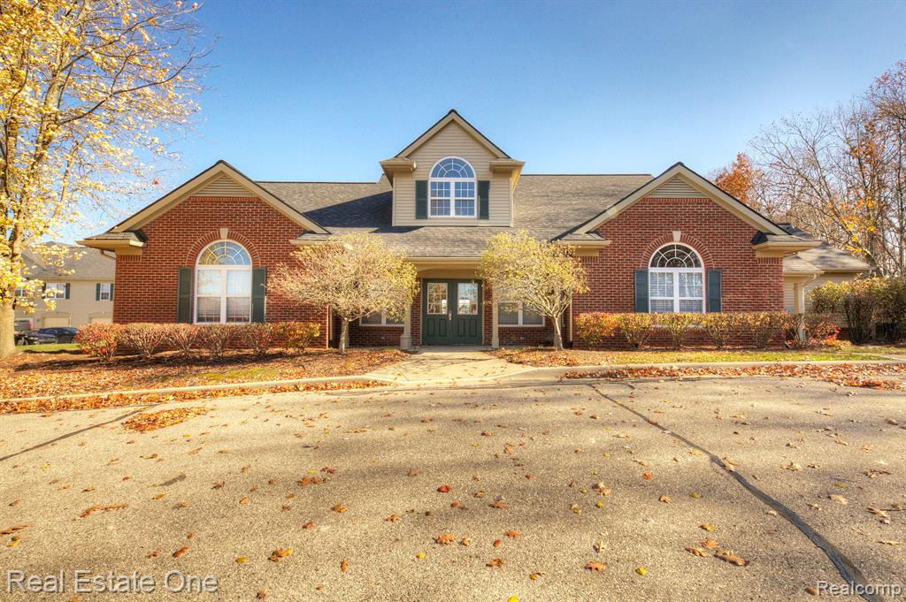 713 Abbington Court, Howell, MI 48843 — Photo 48