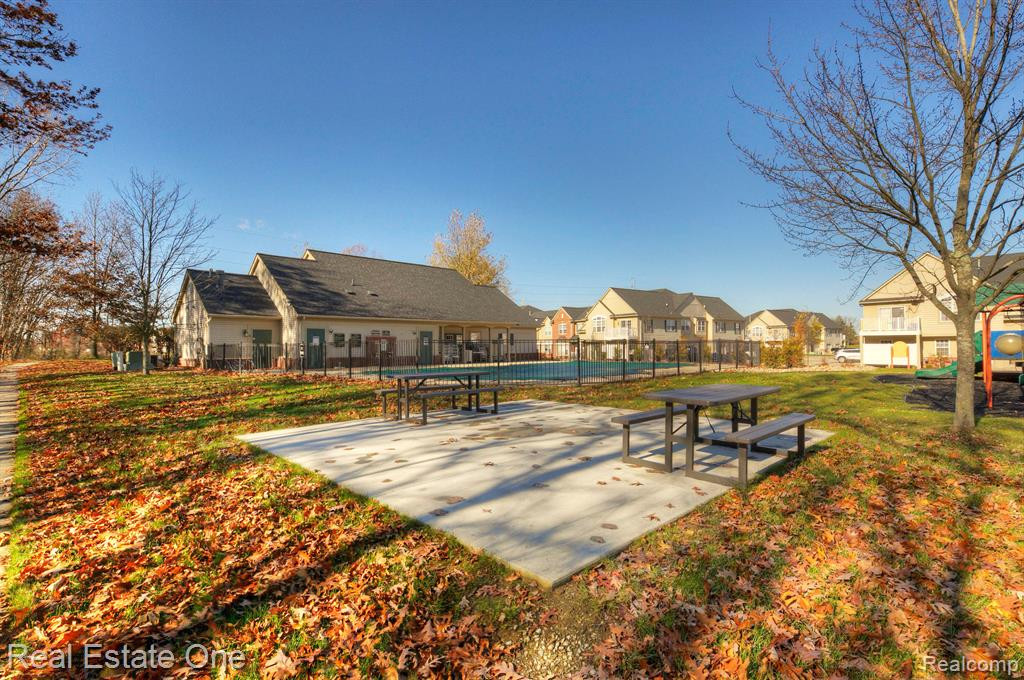 713 Abbington Court, Howell, MI 48843 — Photo 51