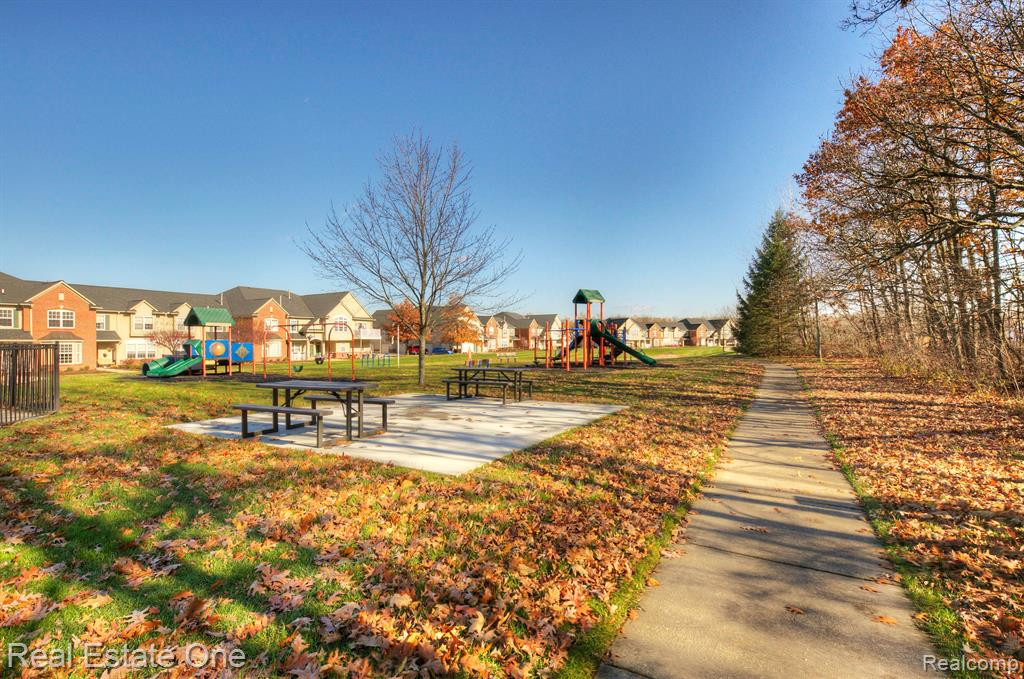 713 Abbington Court, Howell, MI 48843 — Photo 52
