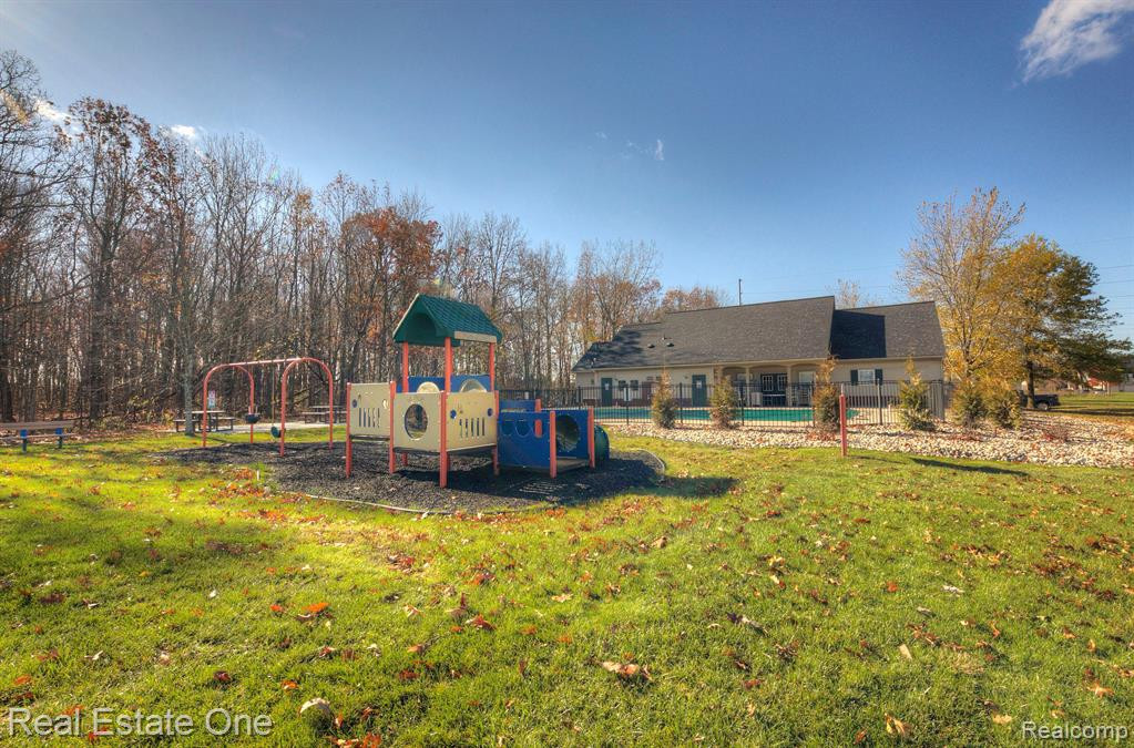 713 Abbington Court, Howell, MI 48843 — Photo 54