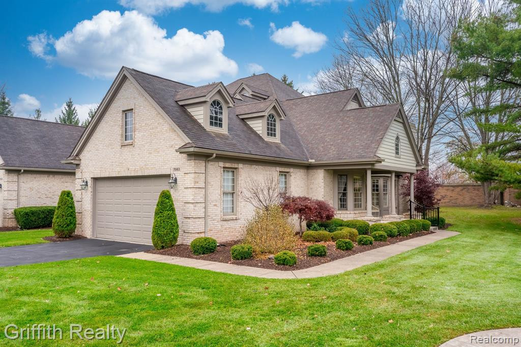 7563 WOODWIND Court, Brighton, MI 48116 — Photo 2