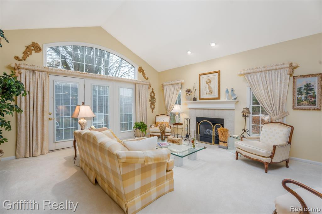 7563 WOODWIND Court, Brighton, MI 48116 — Photo 8