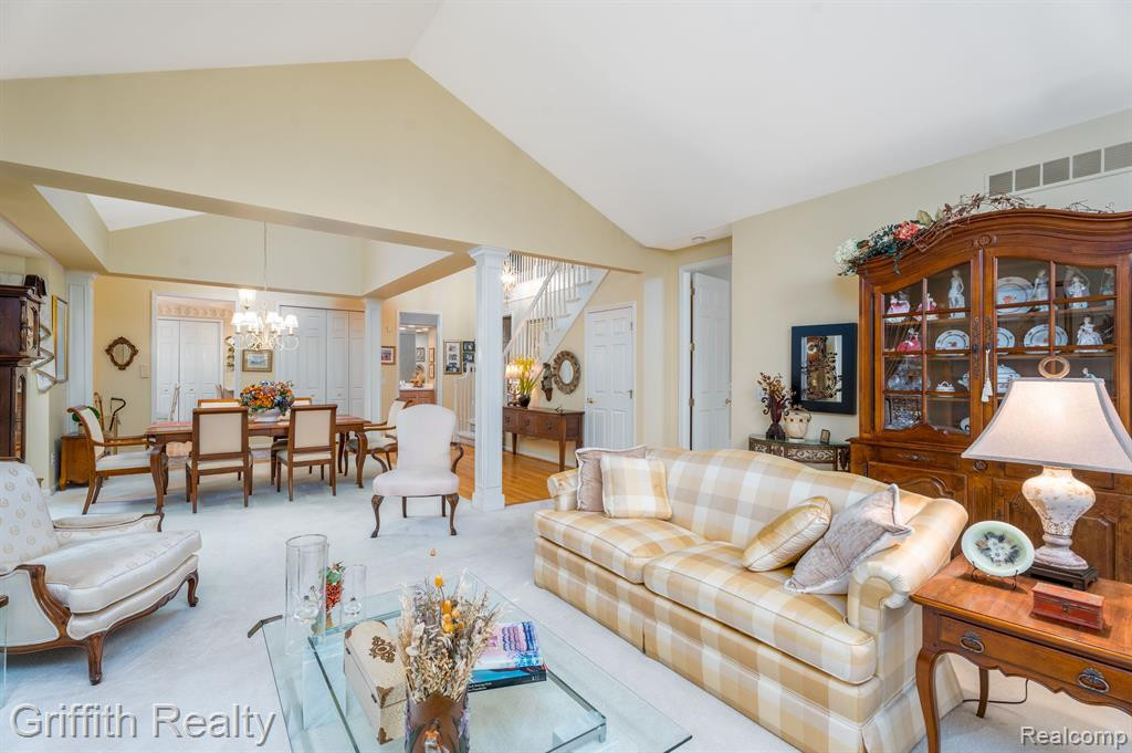 7563 WOODWIND Court, Brighton, MI 48116 — Photo 9