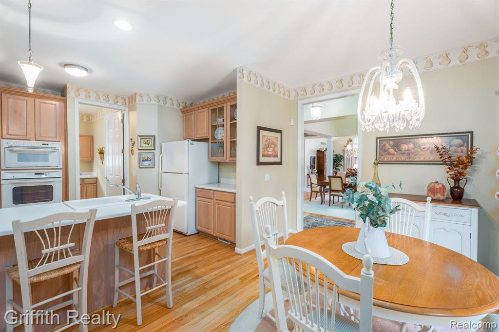 7563 WOODWIND Court, Brighton, MI 48116 — Photo 14