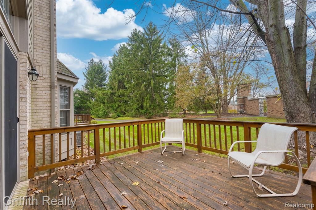7563 WOODWIND Court, Brighton, MI 48116 — Photo 31