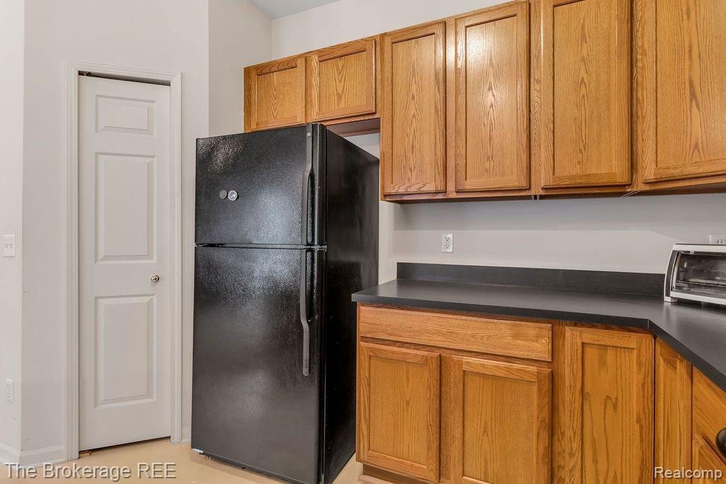 16103 ADDINGTON Drive, Commerce Twp, MI 48390 — Photo 7