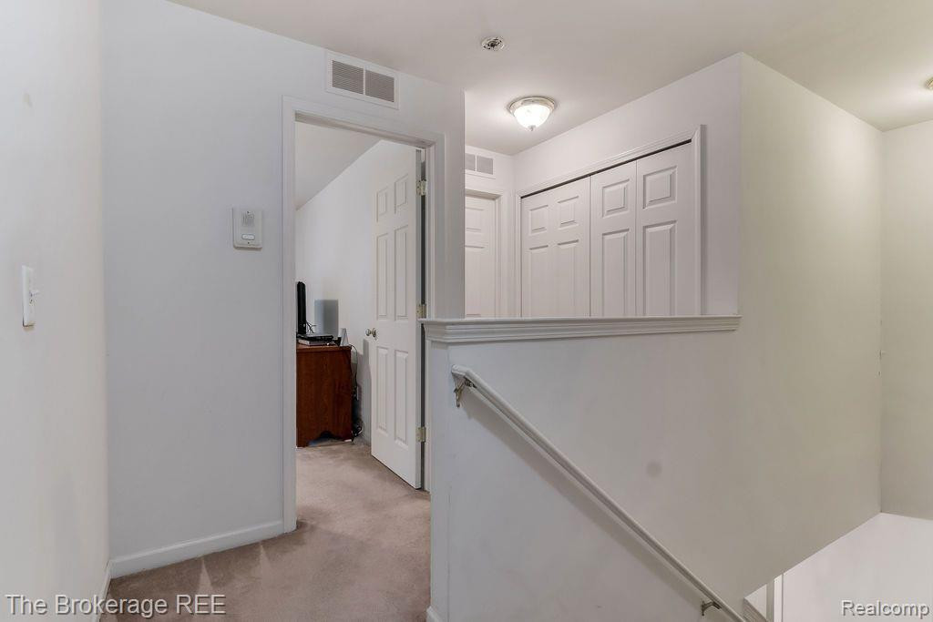 16103 ADDINGTON Drive, Commerce Twp, MI 48390 — Photo 12