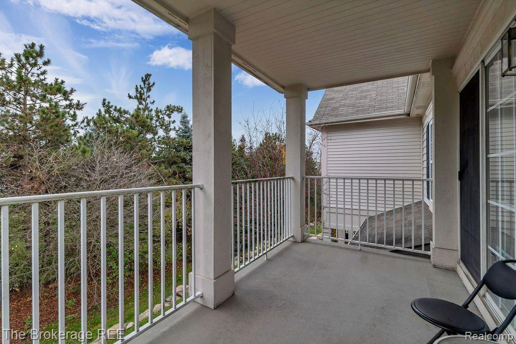 16103 ADDINGTON Drive, Commerce Twp, MI 48390 — Photo 16